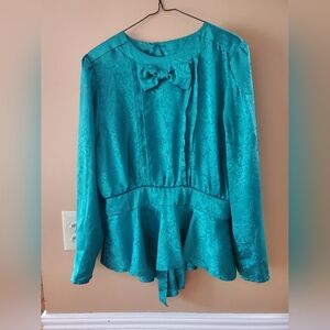 Vintage ladies blouse skirt suit Paisley detail emerald bowtie golden girls